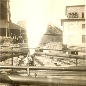 Fabbrica di Larderello. Misurazione soffioni.