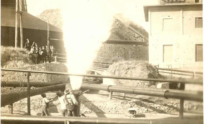 Fabbrica di Larderello. Misurazione soffioni.