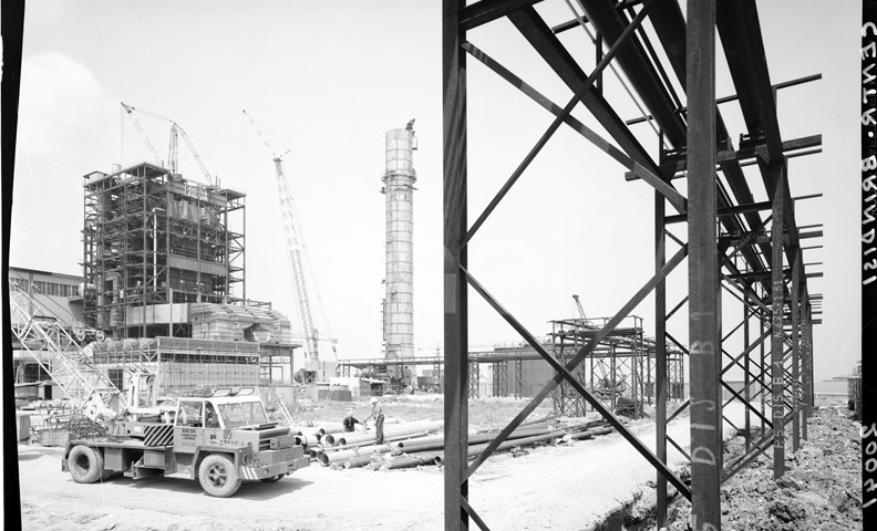 Centrale di Brindisi in costruzione