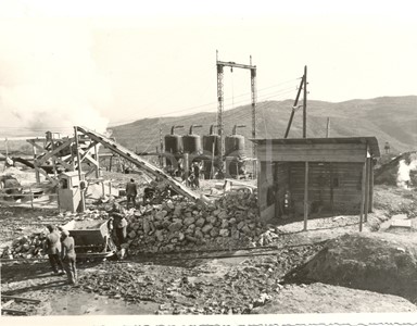 Centrale elettrica Castelnuovo. Gruppo di partecipanti alla inaugurazione della centrale elettrica.