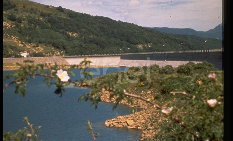 Diga e lago