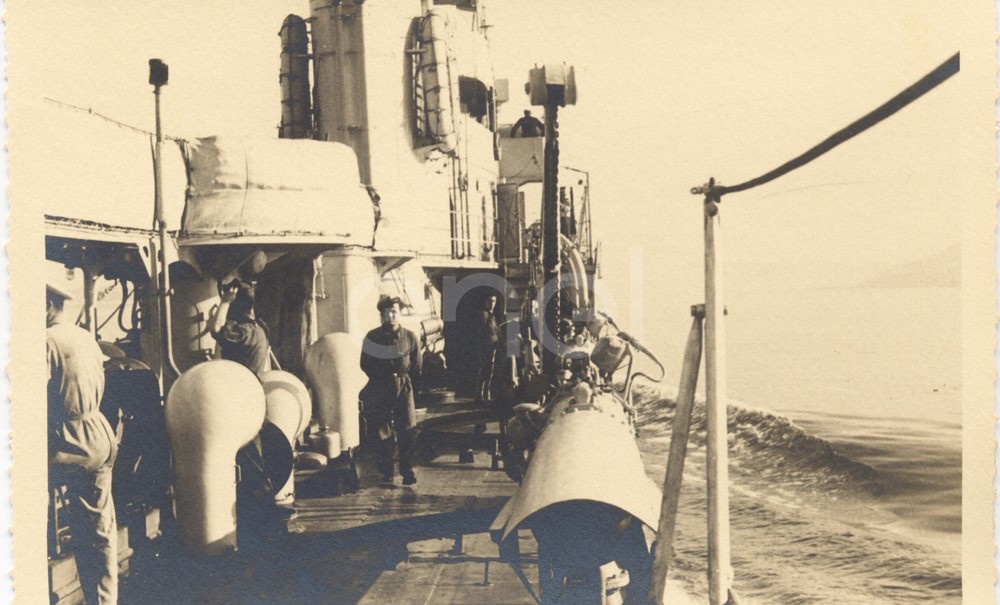 Viaggio in torpediniera da Messina a Vulcano. 1937