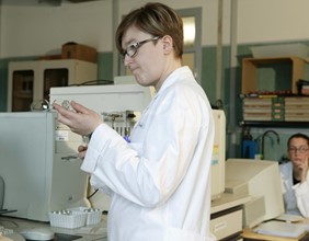 Analisi chimiche in laboratorio: studio del materiale proveniente dai carotaggi nel bacino di larderello