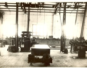 Settore meccanico. Officine meccaniche. Falegnameria. Saldatori. Fabbrica bulti. Fonderie.