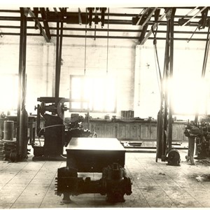 Settore meccanico. Officine meccaniche. Falegnameria. Saldatori. Fabbrica bulti. Fonderie.